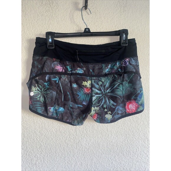 Lululemon speed up Shorts Women Curious Jungle Black Floral Vented Lined 6 Gym - Picture 5 of 10